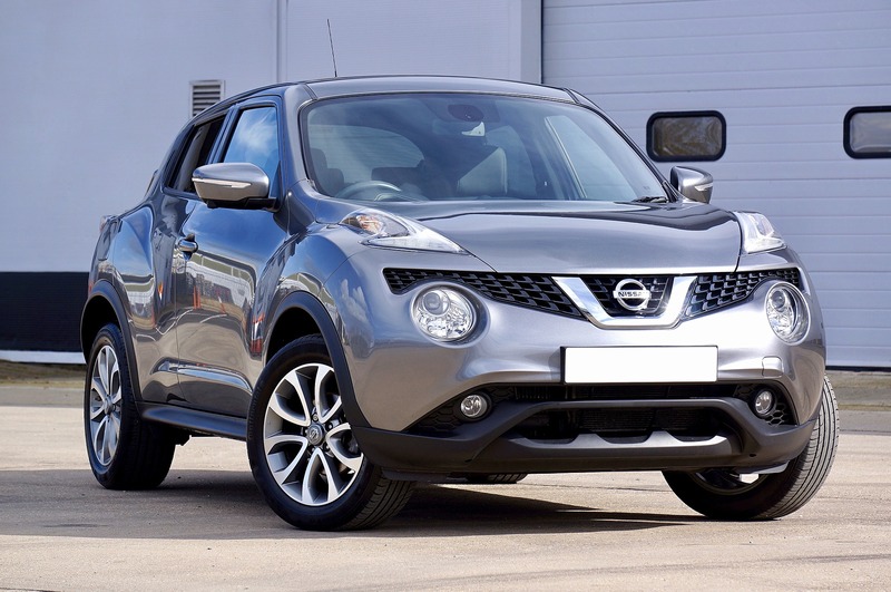 car-3321213_1920